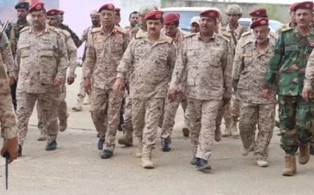 وزير الدفاع يعقد اجتماع موسع بقيادة المنطقة الثانية ويفتتح مبنى المحكمة والنيابة العسكرية..