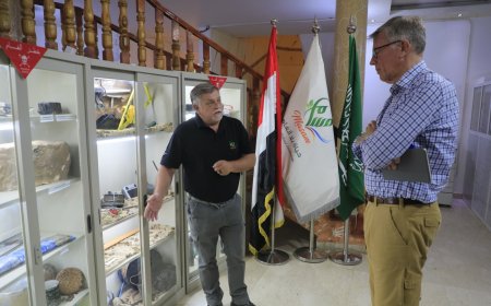 المستشار العسكري للمبعوث الأممي إلى اليمن يزور مقر «مسام» في مأرب...