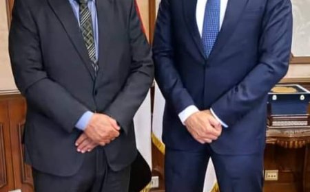 رئيس هيئة الطيران يبحث مع وزير الطيران المدني المصري سبل تحسين أداء المجال الجوي بين البلدين