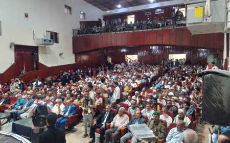 ناصري تعز يحتفي بأعياد الثورة وذكرى الاستقلال ويكرم أحد ابطاله..