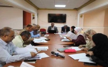 المجلس الطبي الأعلى في العاصمة عدن يصدر عددا من القرارات..