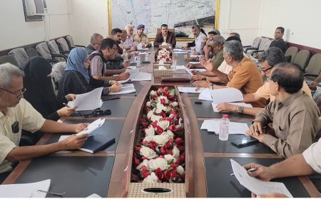 تنفيذي المنصورة يناقش أداء مكتب الأشغال العامة والطرق للفترة من يناير حتى نوفمبر للعام الجاري..