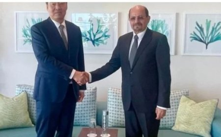 الوزير الزنداني يلتقي المبعوث الصيني إلى الشرق الاوسط..