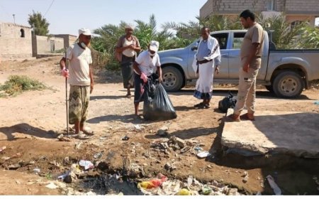 العميد بهيدر يتفقد ويتابع سير عملية نقل المخلفات في الخوخة..