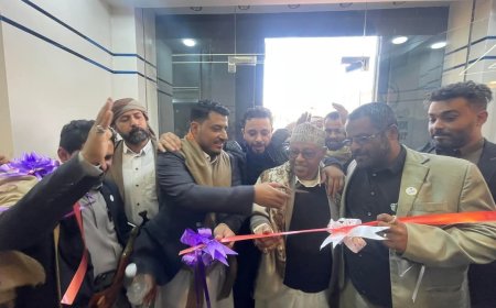 عاجل:فنان الوطن أيوب طارش يفتتح مكتب سفريات في صنعاء(صورة )