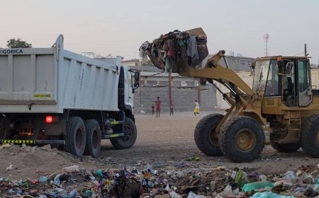 حملة النظافة في مدينة الحوطة تستمر لليوم الثاني بقيادة العقيد محمد الرجاعي والأستاذ نافع العرابي