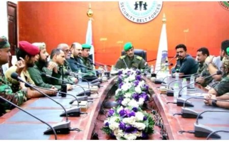 جلال الربيعي يترأس اجتماعًا هامًا بقيادات الحزام الأمني بالعاصمة عدن...
