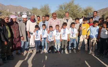 استقبال كبير لفريق مدرسة يسلم حسين رخمة الممثل لمديرية رصد في مسابقة الحساب الذهني التي اقيمت في مدينة زنجبار أبين