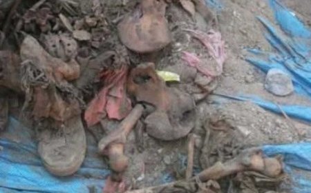 العثور على جثة مدفونة في مدينة المخاء محافظة تعز .