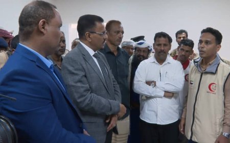 العمقي والجمحي وباحميد يفتتحون مبنى قسم الولادة بالمركز الصحي بمنطقة حضاتهم بمديرية الريدة وقصيعر بتمويل من هيئة الهلال الأحمر الإماراتي بحضرموت الساحل