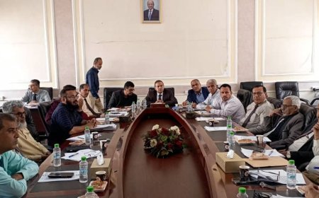 مجلس جامعة عدن يدعو السلطة المحلية لوقف صرف أية تراخيص متعلقة بأرض الحرم الجامعي