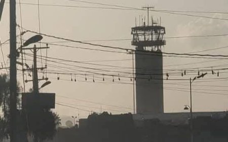 عاجل:صورة اولية لبرج المراقبة في مطار صنعاء الدولي بعد استهدافه