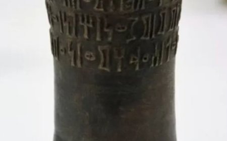 باحث وخبير آثار يمني يكشف عن وجود كاس برونزي اثري يمني معروض للبيع في تركيا ..