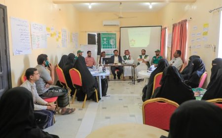 محلي المهرة ومركز سلمان يطلعان على سير مشروع تنمية القدرات المحلية لطلاب محو الأمية وذوي الاعاقة