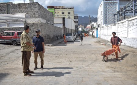 مدير عام مديرية صيرة يطلع على سير حملة النظافة في المديرية