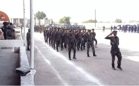 شرطة محافظة لحج تدشن العام التدريبي القتالي الجديد 2025م بعرض عسكري مهيب..