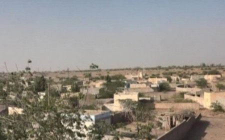 القصف الحوثي المتواصل يحرم اطفال حيس من حقهم من التعليم ..