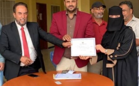 "الصلاحي" يكرم أوائل طلاب مدرسة الشهيد منير أبو اليمامة بمديرية المنصورة..