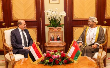 مباحثات يمنية عمانية بشأن  العلاقات الثنائية ومستجدات الاوضاع في اليمن