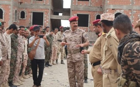 العميد المشوشي يزور معسكر اللواء السادس في محافظة ابين..