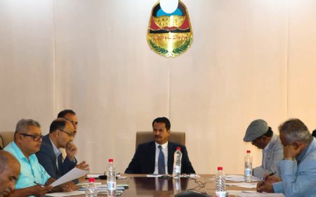 عدن .. الدكتور العباب يترأس اجتماع اللجنة العليا للاختبارات لمناقشة سير العام الدراسي ..