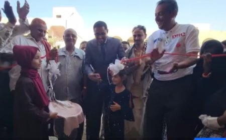 وكيل أول محافظة الحديدة يفتتح معرض منتجات المتدربات في مخيمات النازحين بالخوخة..