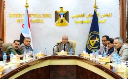 الكثيري يرأس اجتماعاً مشتركاً لقيادات من المجلس الانتقالي وقيادة السلطة المحلية والأمن بالعاصمة عدن...