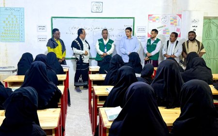 رئيس جهاز محو الأمية وفريق من مؤسسة يماني يطلعون على تنفيذ مشروع تعليمي في حضرموت والمهرة وشبوة