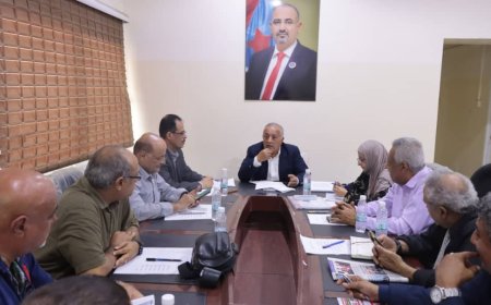 برئاسة النقيب باحشوان.. إجتماع لأعضاء المكتب التنفيذي ورؤساء الدوائر في الأمانة العامة لنقابة الصحفيين والإعلاميين الجنوبيين