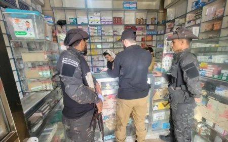 مكافحة المخدرات تنفذ نزولات لتفقد آلية بيع وصرف الأدوية بالصيدليات في لحج 