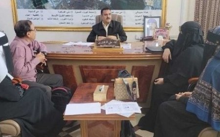 مدير عام المنصورة يناقش آليات تشديد الرقابة على المنشآت الطبية والصحية الخاصة..