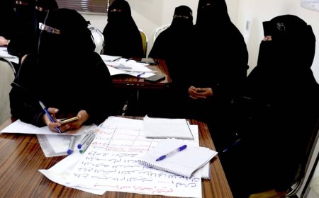 تعز.. إختتام الدورة التدريبية حول إدارة المكاتب والتخطيط وكتابة التقارير في الشمايتين