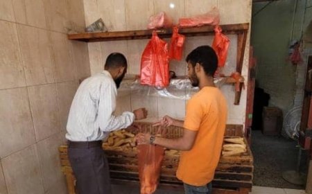 إحالة  3 مخابز مخالفًة لوزن الروتي المحدد في مديرية صيره عدن ..