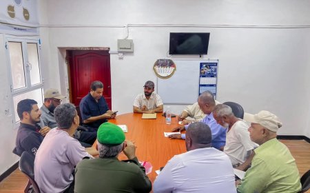 عدن.. اجتماع في صيرة لمناقشة خطة عمل المكاتب الخدمية خلال شهر رمضان