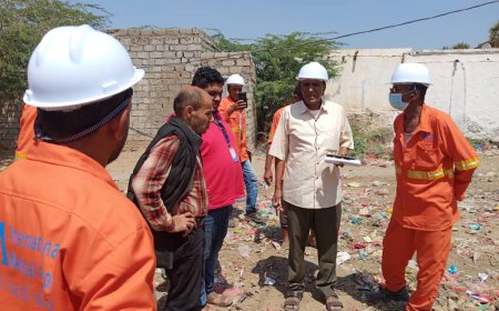 مدير عام صندوق النظافة والتحسين يتابع أعمال النظافة في مديرية حيس..