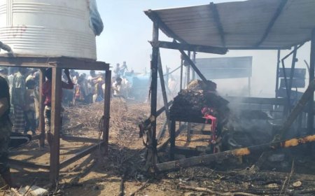 وفاة طفل متأثرا بإصابته في حريق التهم منزلهم جنوب محافظة الحديدة...