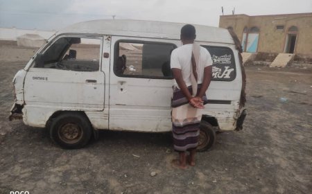 مدير عام الاتصالات أبين يشكر الحملة الأمنية بقيادة مدير امن المحافظة في الإطاحة بعصابة سرقة كابلات الالياف الضوئية