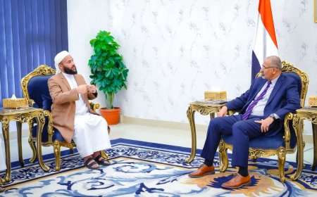 الزُبيدي يطّلع على استعدادات وزارة الأوقاف لموسم الحج