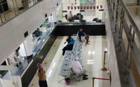 إضراب شامل في البنك الأهلي اليمني احتجاجًا على الفساد وسلب حقوق الموظفين...