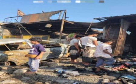 ماس كهربائي يتسبب بإندلاع حريق ضخم في المخا..