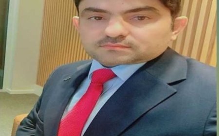 الأهدل: الحو,,ثيون يستبقون المهلة الأمريكية بتهريب النفط بأساليب بدائية وسفنهم ستبقى عالقة بعد انتهاء المهلة..