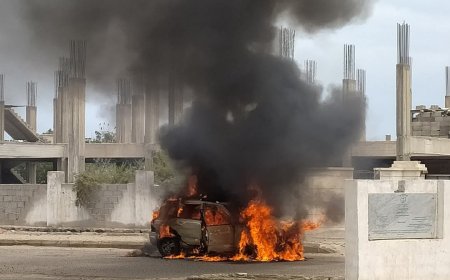 عاجل: احتراق سيارة في عدن (صورة أولية )