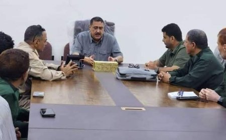 مدير شرطة العاصمة عدن يطلع على سير العمل بمصلحة الأحوال المدنية وإصدار البطاقة الإلكترونية.....