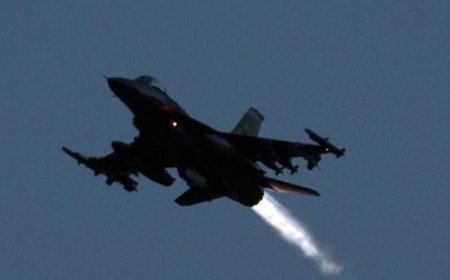 الطيران الامريكي يشن 8 عْارات جوية على مواقع حو,,ثية في سنحان جنوب صنعاء ...