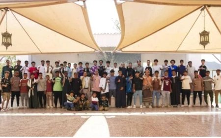 جلسة عيدية جمعت 40 لاعبًا ونجمًا للكرة العدنية..
