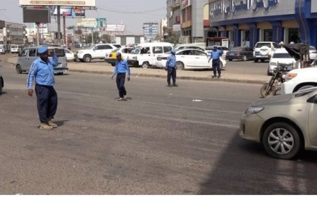 شرطة السير بالعاصمة عدن تؤكد على سلامة مستخدمي الطريق ..