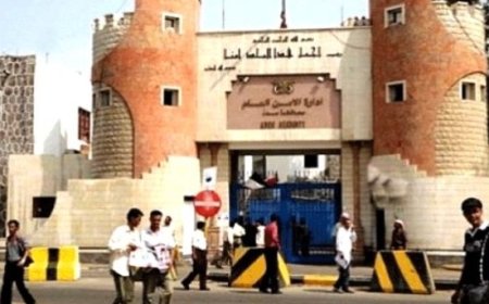 شرطة العاصمة عدن تلقي القبض على متهم بالقتل ..