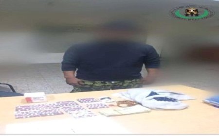 حزام العاصمة عدن الأمني يلقي القبض على مروج للحبوب المخدرة...