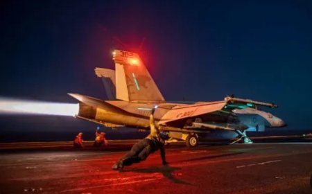 مقتل عشرات الحو,,ثيين في غارة أمريكية في الحديدة...