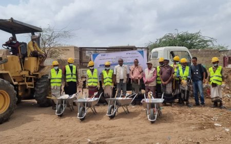 إنطلاق حملة نظافة في مديرية حيس بجهود صندوق النظافة وصناع النهضة...